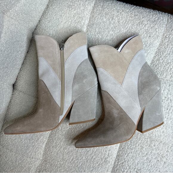 NEW Dolce Vita Neena Colorblock Suede Bootie - Picture 3 of 8
